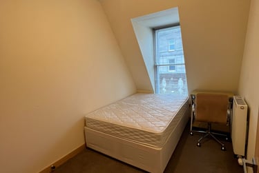 2 bed flat, 15A Whitehall Crescent, City centre, Dundee, DD14AR - Image 3