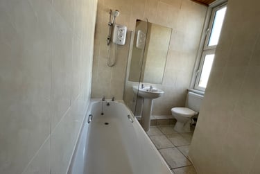 2 bed flat, Perth Road, West end, Dundee, DD21AE - Image 11