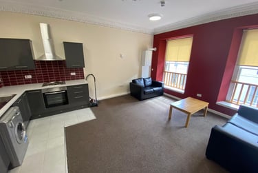 3 bed flat, Albert Square, City centre, Dundee, DD11DD - Image 2
