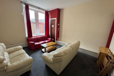 5 bed flat, 13 Panmure Street, City centre, Dundee, DD12BG - Image 1