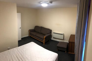 1 bed studio, Polepark Road, Near university, Dundee, DD15QS - Image 2