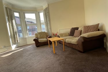 2 bed flat, Perth Road, West end, Dundee, DD21AE - Image 2