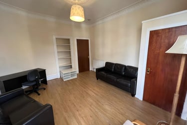 2 bed flat, 262 Perth Road, West end, Dundee, DD21AE - Image 1