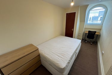 4 bed flat, 11 Whitehall Street, City centre, Dundee, DD14AA - Image 3