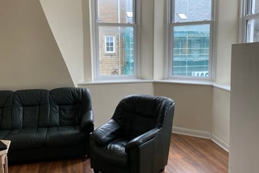 2 bed flat, Commercial Street, City centre, Dundee, DD13EJ - Image 2