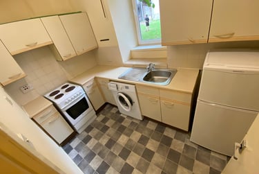 1 bed studio, Lawrence Street, Near university, Dundee, DD15QG - Image 2