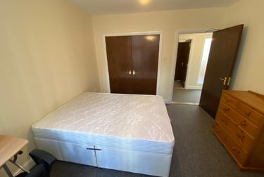 2 bed flat, 12 Whitehall Crescent, City centre, Dundee, DD14AU - Image 5