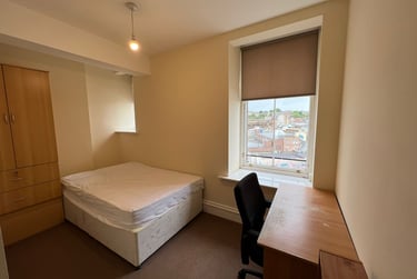 3 bed flat, Commercial Street, City centre, Dundee, DD12AF - Image 3