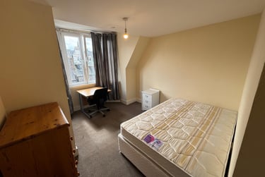 4 bed flat, 11 Whitehall Street, City centre, Dundee, DD14AA - Image 4