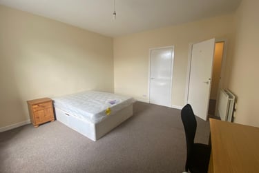 2 bed flat, Polepark Road, West end, Dundee, DD15QS - Image 3