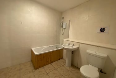 2 bed flat, 12 Whitehall Crescent, City centre, Dundee, DD14AU - Image 8