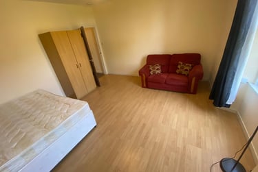 1 bed studio, Polepark Road, Near university, Dundee, DD15QS - Image 2