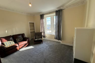 2 bed flat, 13 Benvie Road, West end, Dundee, DD22LG - Image 1