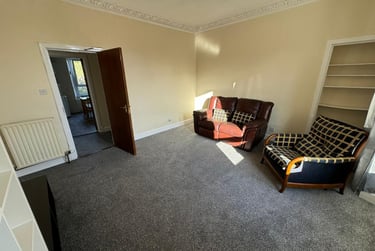 2 bed flat, 13 Benvie Road, West end, Dundee, DD22LG - Image 2
