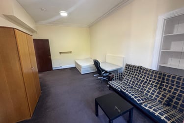 6 bed flat, Garland Place, City centre, Dundee, DD36HE - Image 7