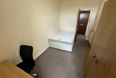 3 bed flat, 16 Cleghorn Street, West end, Dundee, DD22NR - Image 3