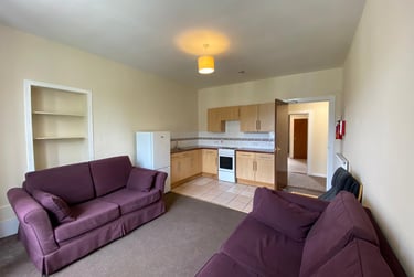 4 bed flat, 1 Rustic Place, Near university, Dundee, DD11JZ - Image 2