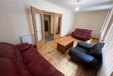 2 bed flat, Coutties Wynd, City centre, Dundee, DD14AG - Image 1