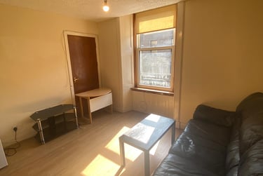 2 bed flat, Rosefield Street, City Centre, Dundee, DD15PW - Image 1