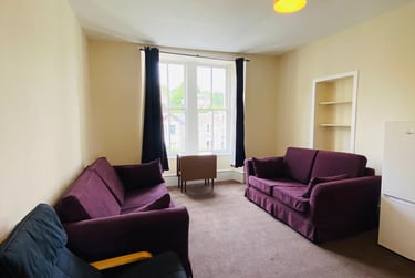 4 bed flat, 1 Rustic Place, Near university, Dundee, DD11JZ - Image 1