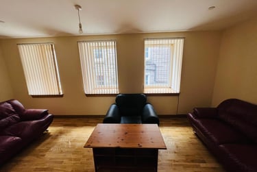 2 bed flat, Coutties Wynd, City centre, Dundee, DD14AG - Image 2