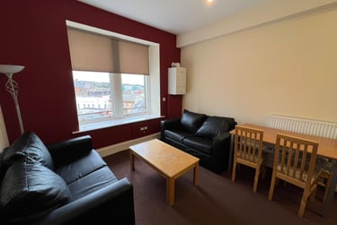 3 bed flat, Commercial Street, City centre, Dundee, DD12AF - Image 1