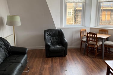 2 bed flat, Commercial Street, City centre, Dundee, DD13EJ - Image 1