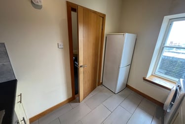 2 bed flat, 15A Whitehall Crescent, City centre, Dundee, DD14AR - Image 7