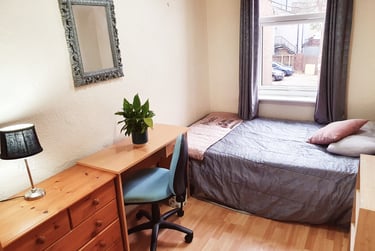 3 bed flat, Travis Place, Broomhall, Sheffield, S102DB - Image 3