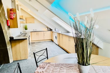 10 bed flat, Hanover Street, Broomhall, Sheffield, S37WT - Image 1