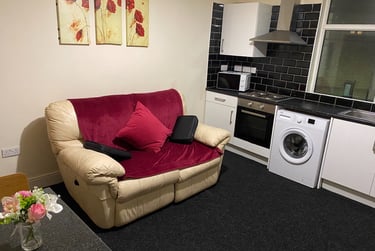 2 bed flat, Crookes Valley Road, Crookesmoor, Sheffield, S101BA - Image 14