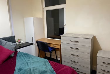 2 bed flat, Crookes Valley Road, Crookesmoor, Sheffield, S101BA - Image 8