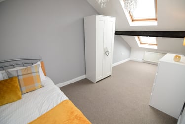 7 bed house, Fulford Road, Grange Garth, York, YO104BE - Image 2