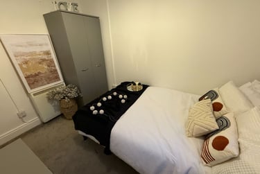 2 bed flat, Beech Avenue, Holgate, York, YO244JJ - Image 2