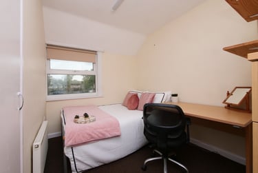 5 bed house, Etty Avenue, Layerthorpe, York, YO103TL - Image 3