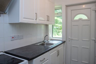 2 bed flat, Beech Avenue, Holgate, York, YO244JJ - Image 5