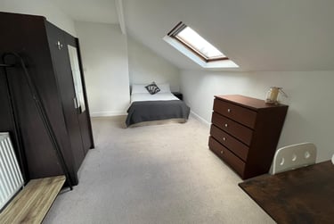 5 bed house, Providence Avenue, Rampart Road, Leeds, LS62HN - Image 1