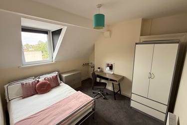 8 bed house, Haxby Road, Clifton, York, YO318JZ - Image 1