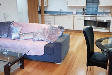 2 bed flat, Tudor Court, City centre, Lancaster, LA11AR - Image 2