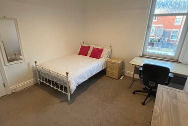 4 bed house, Dale Gardens, North Hill, Plymouth, PL46PX - Image 11