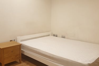 4 bed flat, New Cross Road, New Cross, London, SE146TQ - Image 2