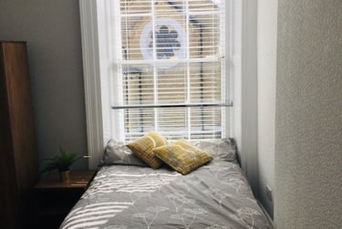 2 bed flat, Morley Street, City Centre, Bradford, BD71AG - Image 2