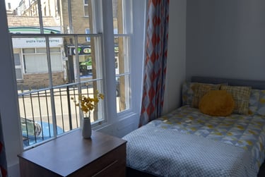 4 bed house, Edmund Street, City Centre, Bradford, BD50BH - Image 4