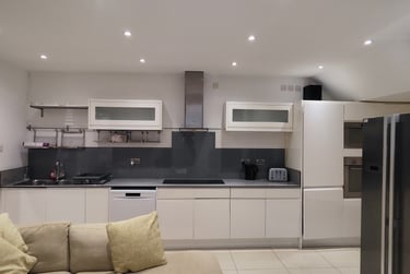 6 bed house, Rosehill Terrace, Mount pleasant, Swansea, SA16JN - Image 3