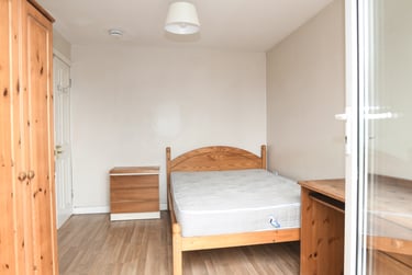 6 bed house, Nesbitt road, Near university, Brighton, BN24BL - Image 3