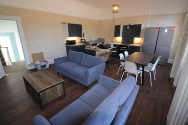 5 bed flat, Jesmond Road West, Sandyford, Newcastle, NE24PQ - Image 1