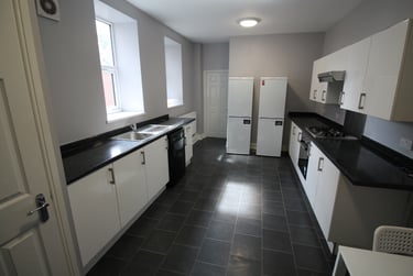 5 bed house, Portland Terrace, Jesmond, Newcastle, NE21QQ - Image 2