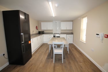 4 bed flat, Jesmond Road West, Sandyford, Newcastle, NE24PQ - Image 2