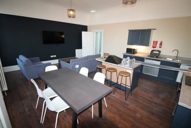 5 bed flat, Jesmond Road West, Sandyford, Newcastle, NE24PQ - Image 2