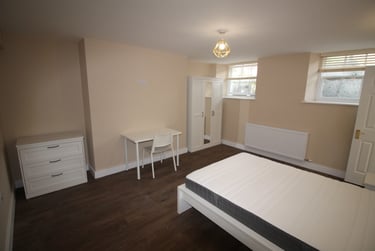 4 bed flat, Jesmond Road West, Sandyford, Newcastle, NE24PQ - Image 7